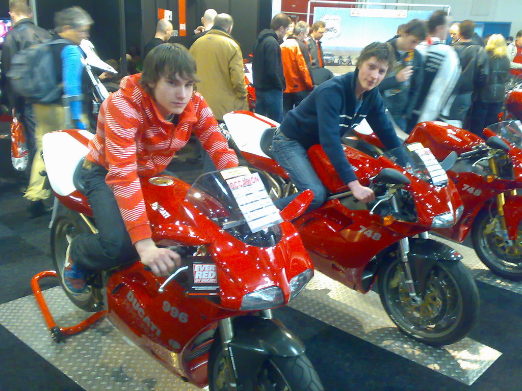 jay & thijn op ducati.jpg