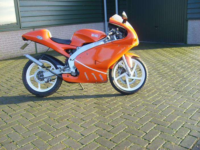 rs50 oranje 2.jpg