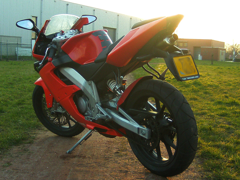 derbi 800 bij 600.jpg