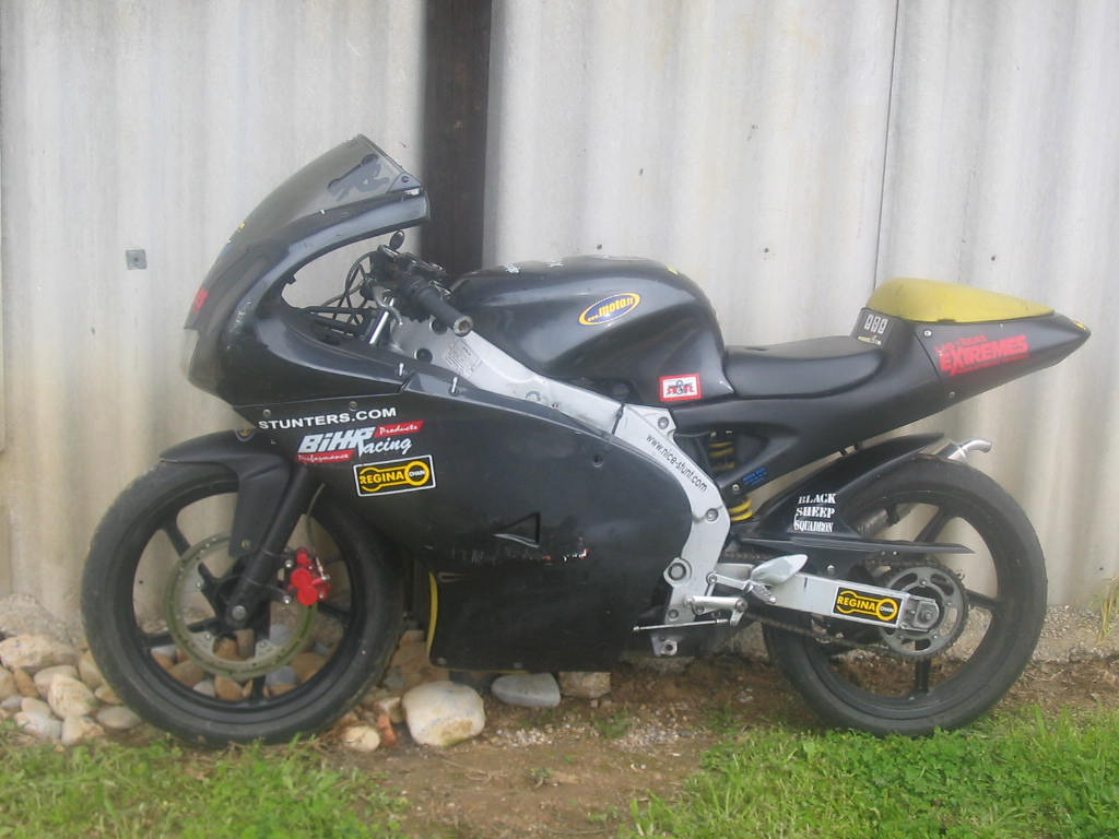 aprilia-rs500-00-bikepics-134206.jpg