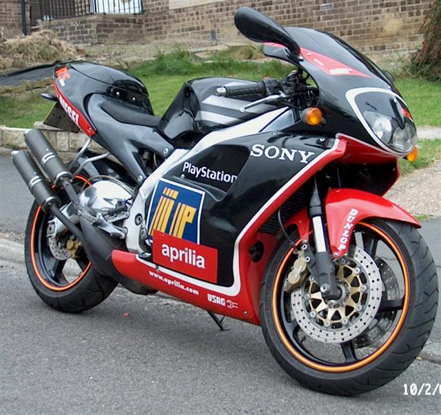 aprilia-rs250-96-bikepics-437466%20%28Small%29.jpg