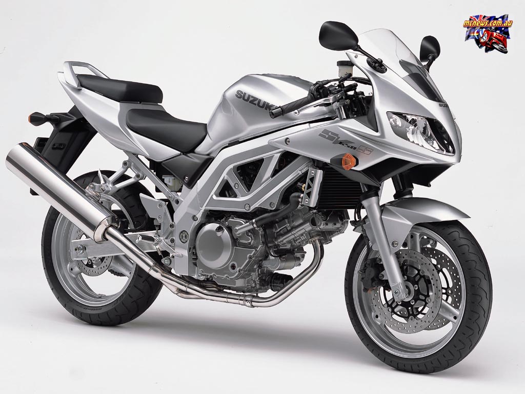 SV650S_Silver_RHF_1024.jpg