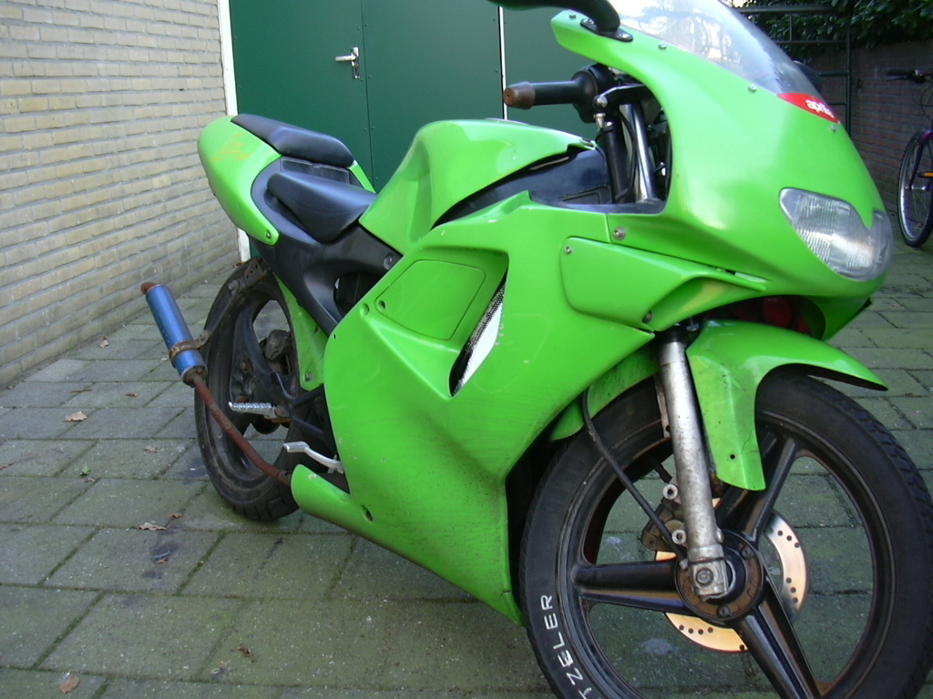 aprilia rs 002.jpg