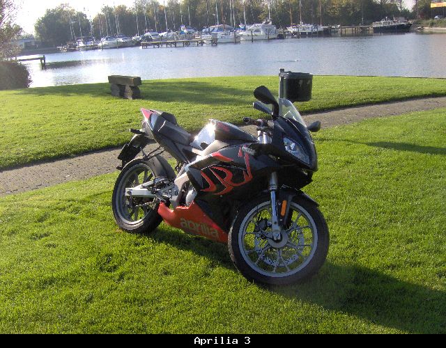 Aprilia 3.JPG