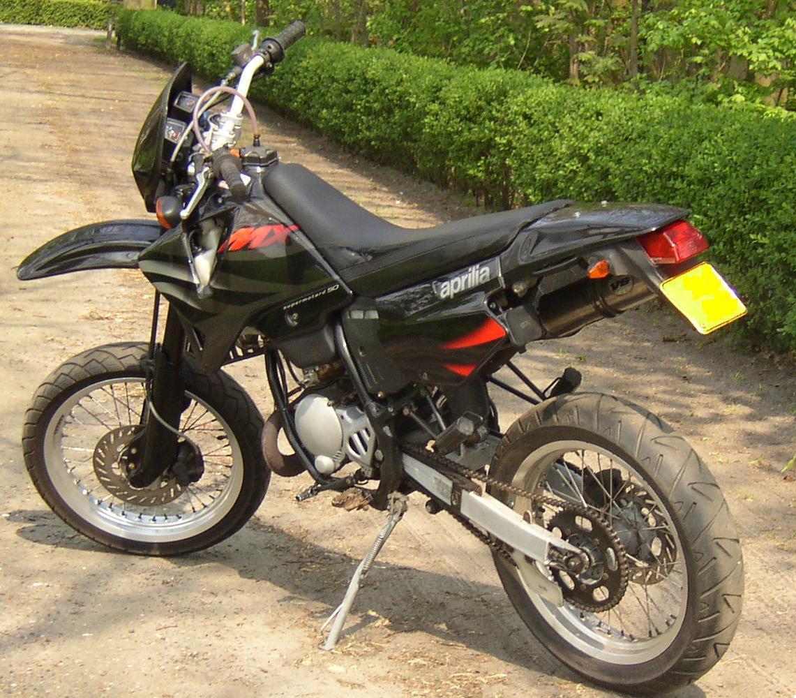 aprilia1.JPG