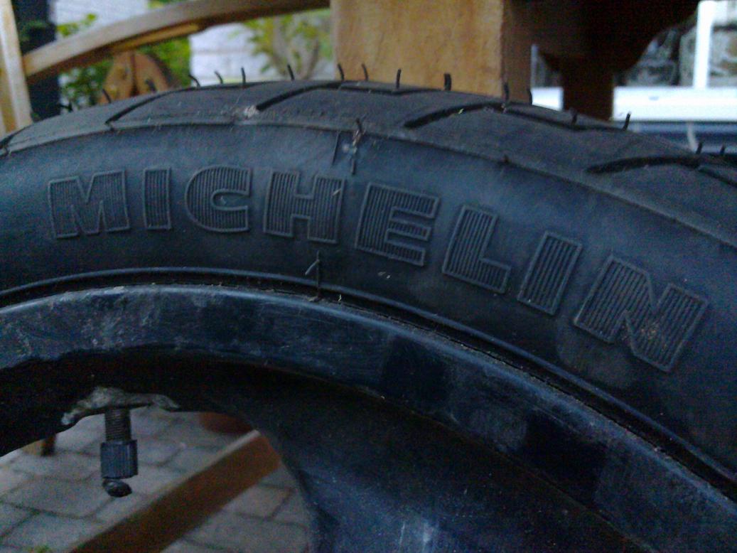 Michelin voor 90-90-16 3klein.jpg