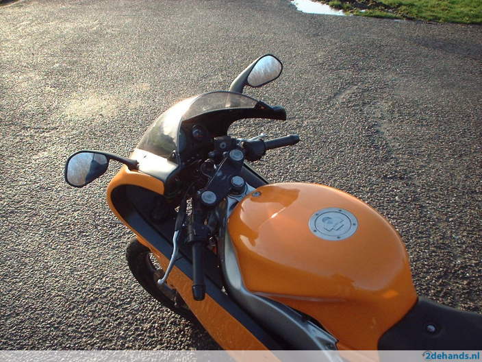 13865060_5-aprilia-rs50-wk2006.jpg