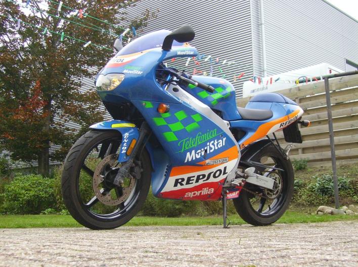 Aprilia rs50 4 ( JPG).JPG