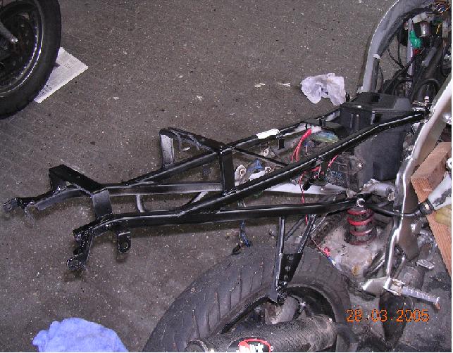 subframe na spuiten 2.JPG